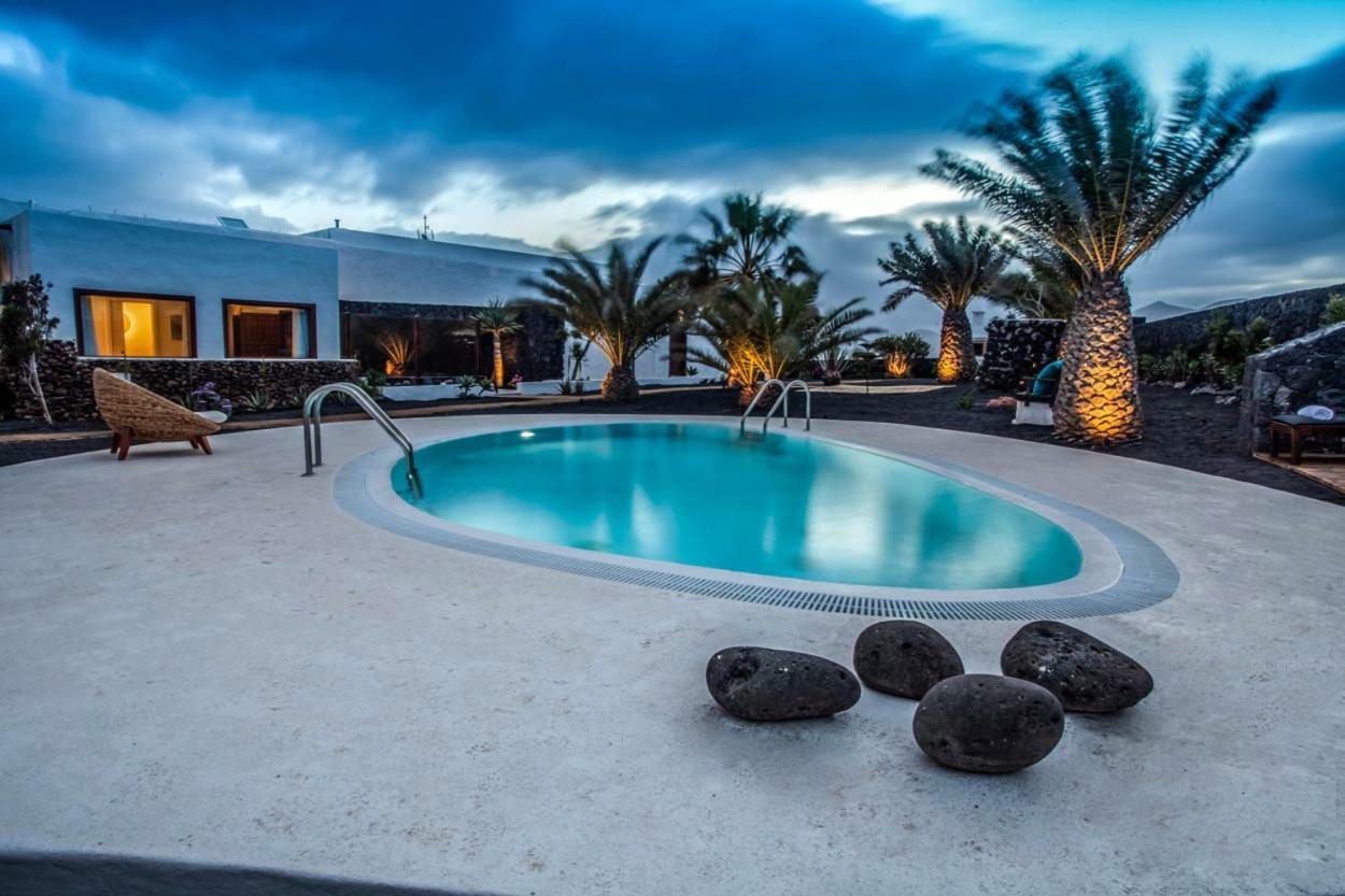 Los Lirios Hotel Rural - Adults Only Tías Екстериор снимка
