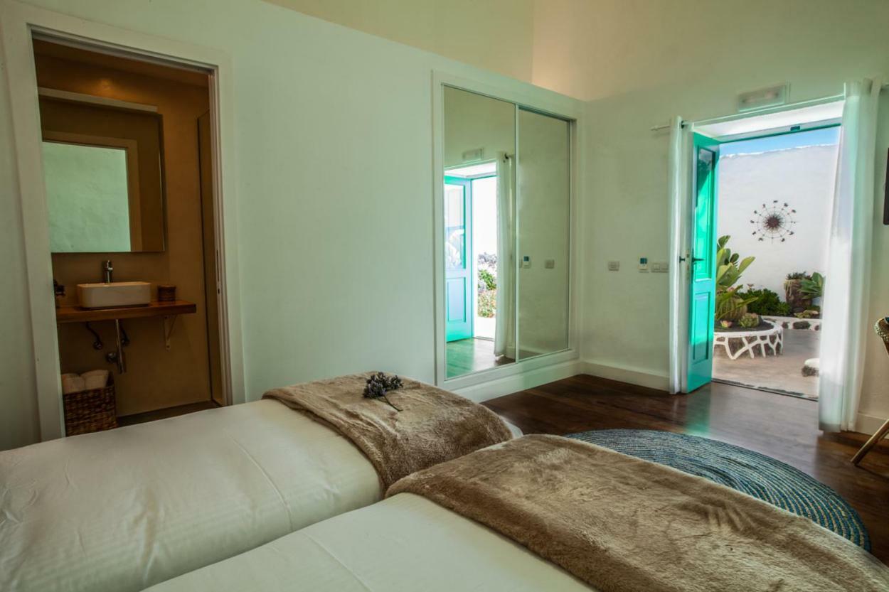 Los Lirios Hotel Rural - Adults Only Tías Екстериор снимка